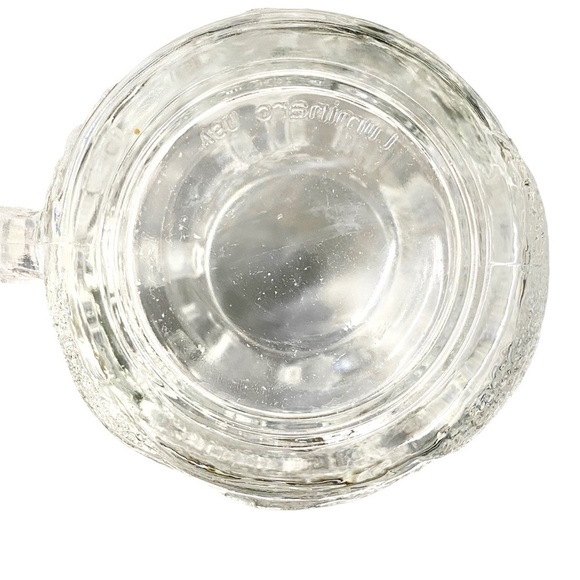 4 Vintage Luminarc USA
Snowman & Snowflake glass
Mugs, Coffee, Tea or Hot Cocoa - Picture 6 of 8